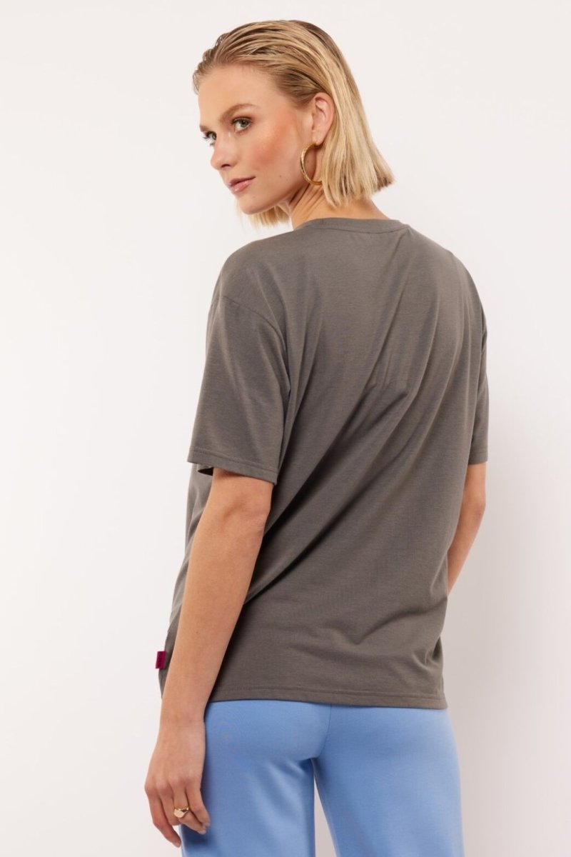 Fluresk Acacia T-shirt Grijs – T-Shirts van Fluresk, kleur XS, maat | JoAnnco