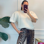Ambika Faye off white trui met pofmouwen – Truien van Ambika, kleur One Size, maat | JoAnnco