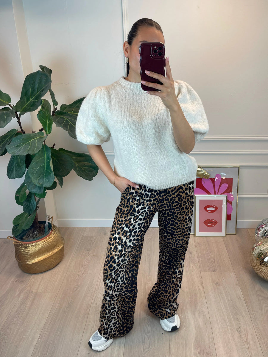 Ambika Faye off white trui met pofmouwen – Truien van Ambika, kleur One Size, maat | JoAnnco
